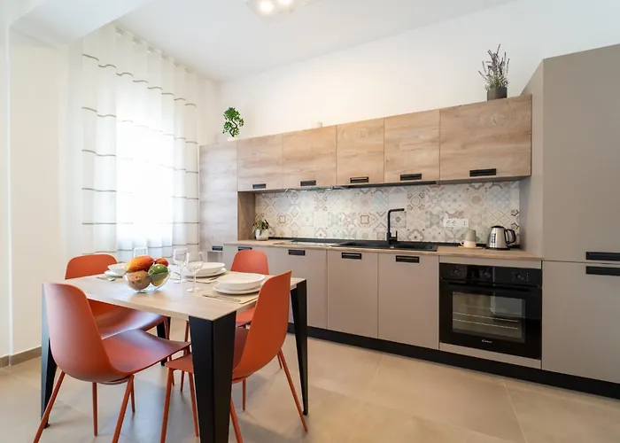 Guesthost - Dimora Dei Consoli *